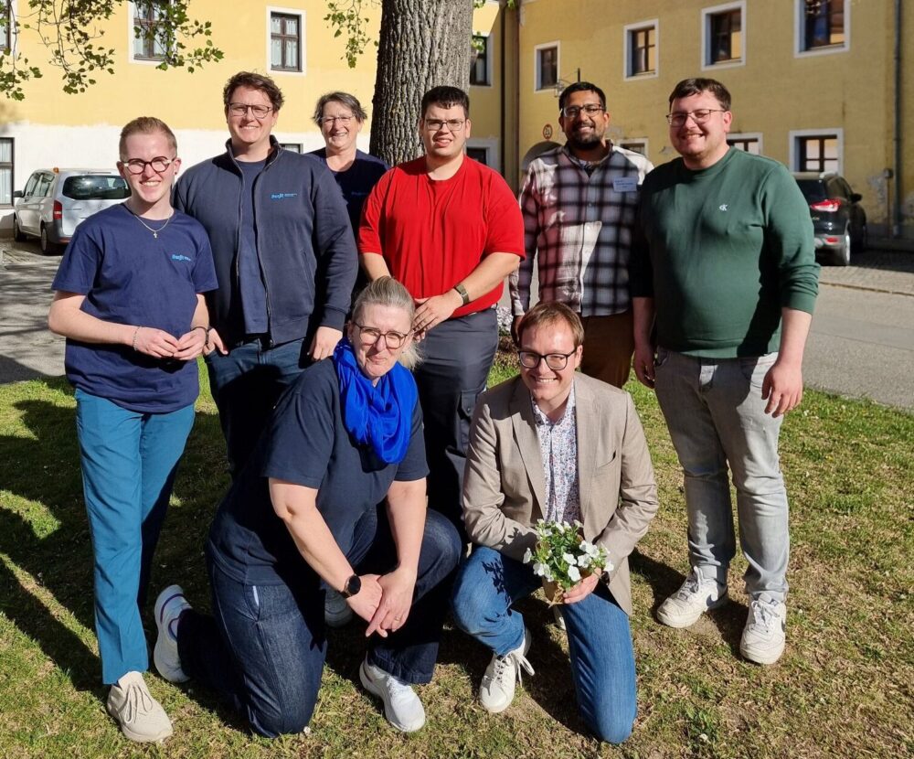 Kompletter Vorstand mit Philipp Seitz als Gruppenbild