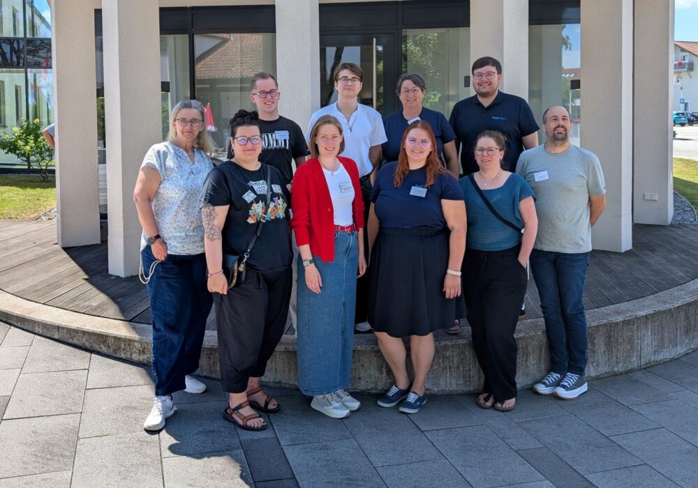 Gruppenbild der Teilnehmenden an der Einführung der neuen Vorstands-Mitglieder